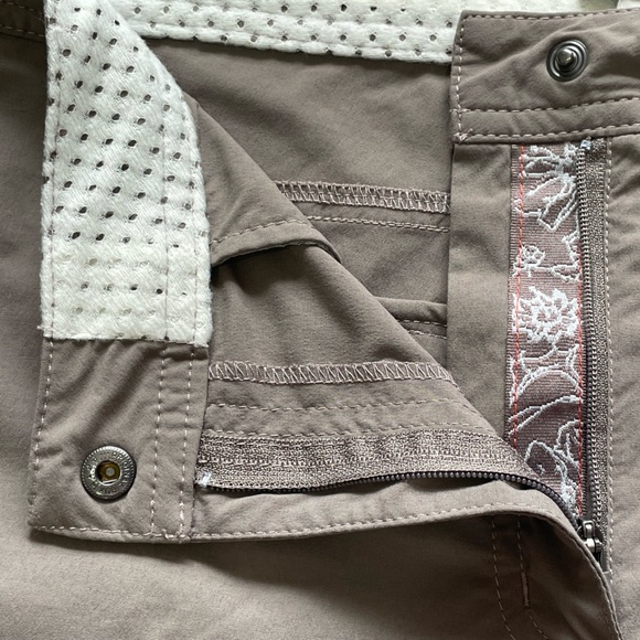 L.L. Bean Cargo Hiking Lightweight Shorts Women’s Size 12 Tan/Brown - Picture 8 of 11